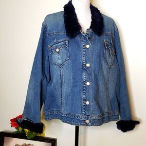 RARE! Authentic Vintage Levis NAVY Sherpa Trucker Denim Jean Quilted Jacket Fall